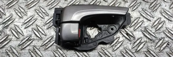 Hyundai ix35 Front door interior handle 826232S000