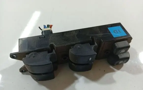 Mitsubishi Outlander Electric window control switch 8608A185