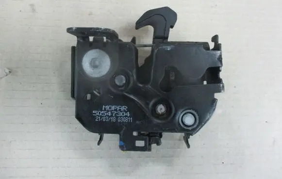 Alfa Romeo Giulia Engine bonnet/hood lock/catch 50547304