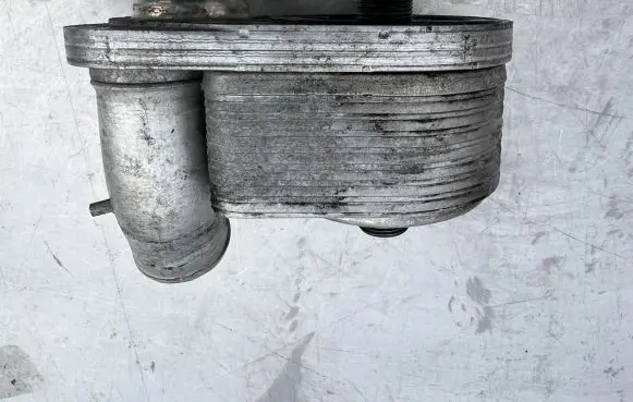 Engine oil radiator