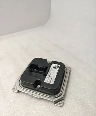 Renault Kadjar Headlight ballast module Xenon 260555097R A2C90665800