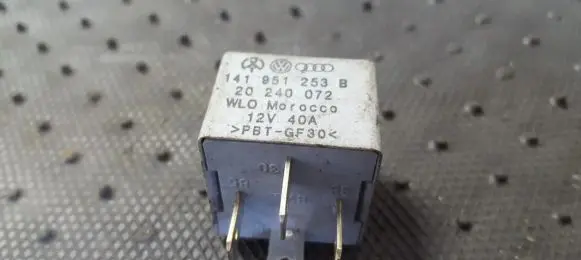Audi TT Mk1 Other relay 141951253B 20240072