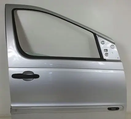 Mercedes-Benz Vaneo W414 Front door