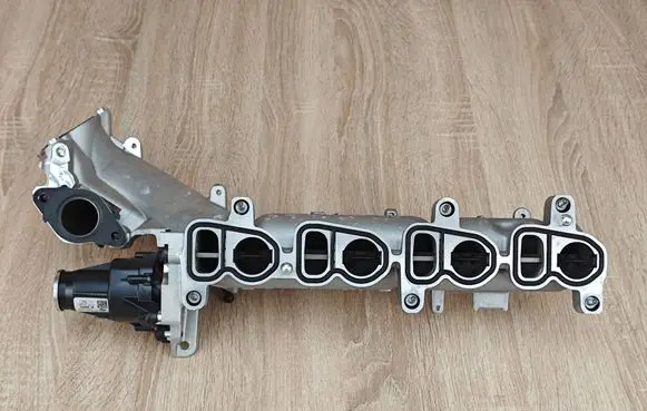 BMW 4 G22 G23 G24 G26 Intake manifold 7925777 8570791