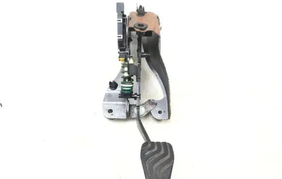 Nissan Qashqai Brake pedal 465034BG2B-08