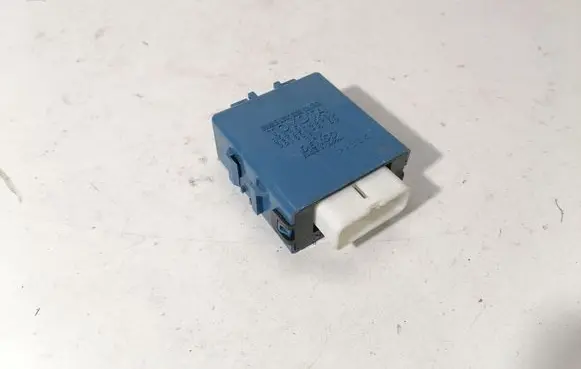 Lexus RX 450H Door central lock control unit/module 8597048030