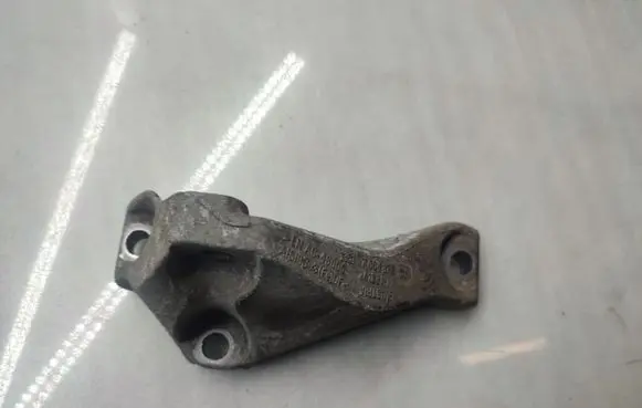 BMW 3 E90 E91 Fuel pump bracket 7804376