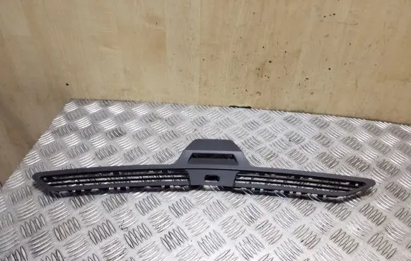 Ford Mondeo MK V Dashboard air vent grill cover trim DS7318C491BH