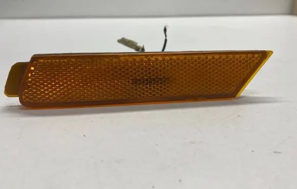 Chevrolet Camaro Front fender indicator light 92246245
