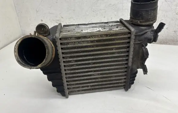 Volkswagen Bora Intercooler radiator 1J0145803F