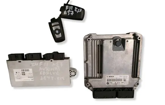 BMW 5 F10 F11 Engine control unit/module 8574100