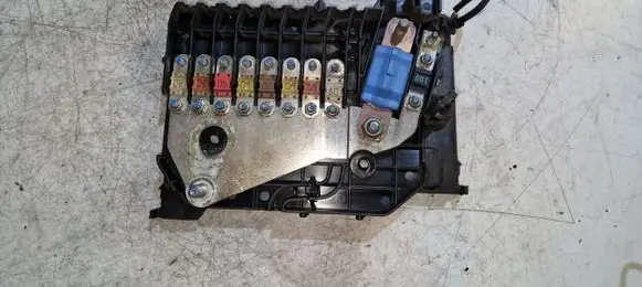 Ford C-MAX II Fuse box set 18023