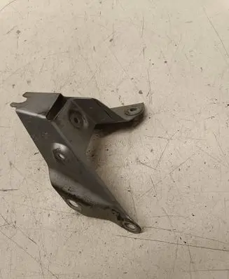 Audi A7 S7 4G Fender mounting bracket 4G8821135D DX53U7100MBC