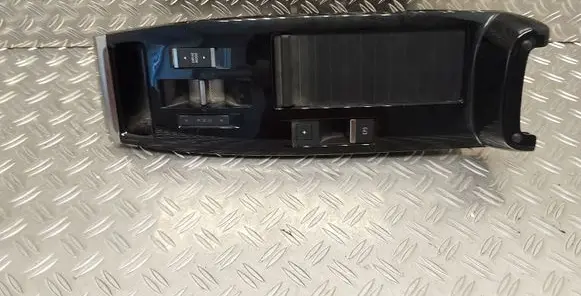 Citroen C4 III e-C4 Center console 983949480 9813146377