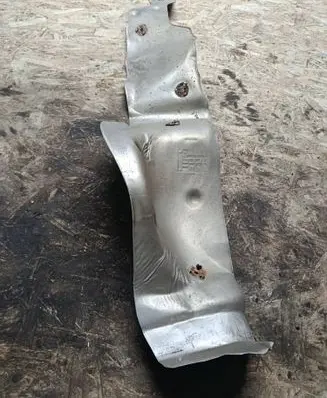 Volkswagen Golf VI Exhaust heat shield 