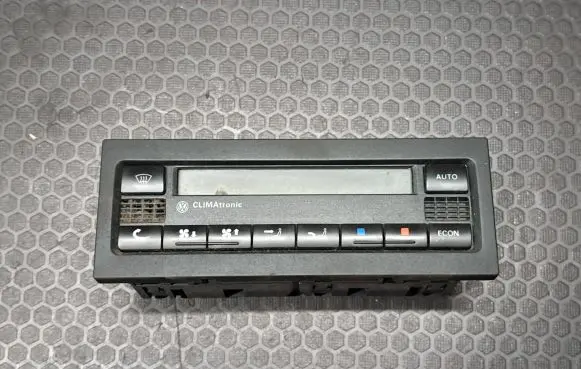 Volkswagen PASSAT B5.5 Climate control unit 3B1907044H 2400022303