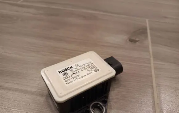 Audi A6 S6 C6 4F ESP acceleration yaw rate sensor 8E0907637B