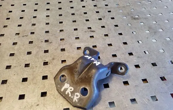 Subaru Forester SH Front door lower hinge 