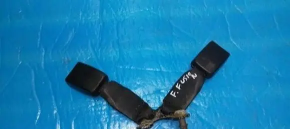 Ford Fusion Rear seatbelt buckle