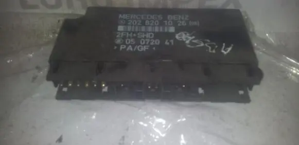 Mercedes-Benz C W202 Comfort/convenience module 2028201026 05072041