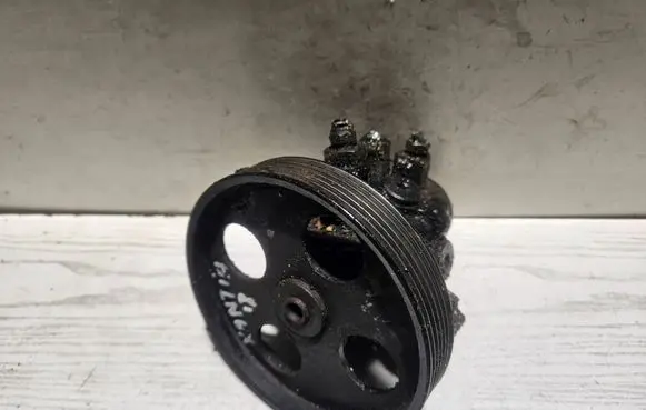 Citroen Xantia Power steering pump 092755