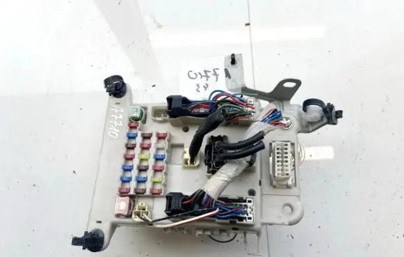 Toyota RAV 4 (XA20) Fuse box set 0597 5f03