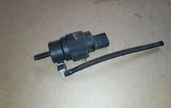 Audi A5 8T 8F Windscreen/windshield washer pump 8K5955647