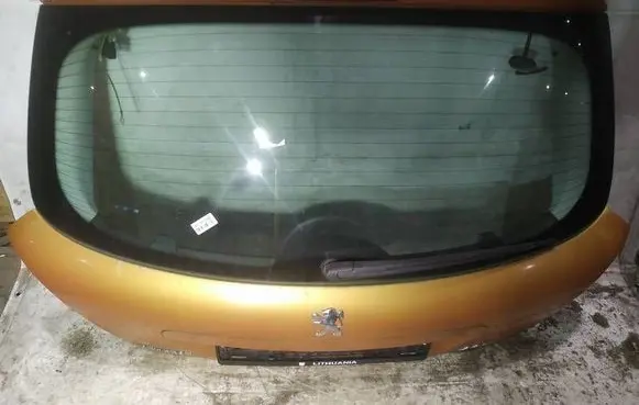 Peugeot 207 Tailgate/trunk/boot lid oranzinis