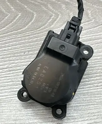 Ford C-MAX I Air flap motor/actuator 3M5H19E616AB EAD251 L1875
