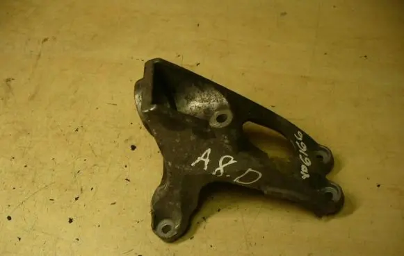Audi A8 S8 D3 4E Engine mounting bracket 4E0399114BB VD6166