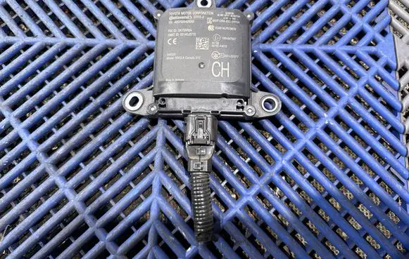 Toyota C-HR I Blind spot module 10R047527 202LSC077 88162F4010