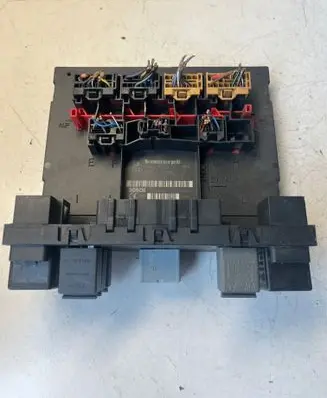 Audi A3 S3 8P Comfort/convenience module H54S2501 8P0907279J F005V00583