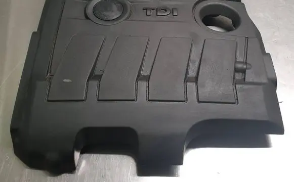 Skoda Yeti (5L) Engine cover (trim) 03L103925J 03L103925K