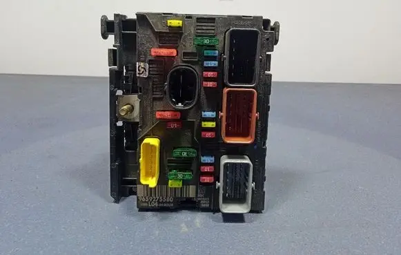 Peugeot 307 Fuse box set 9659275580