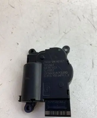 Volkswagen Scirocco Air flap motor/actuator 5Q0907511L