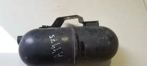 Vacuum air tank