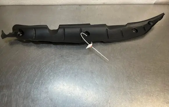 Audi SQ2 GA Fender foam support/seal 81A821112