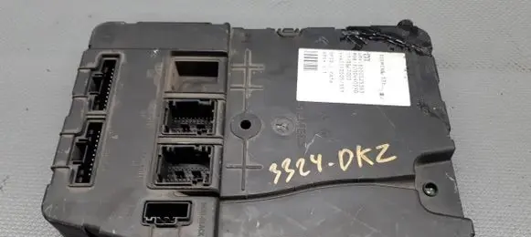 Renault Scenic II - Grand scenic II Comfort/convenience module 8200525383