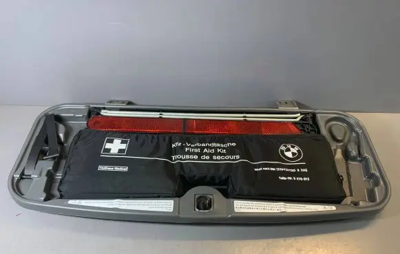 BMW 7 F01 F02 F03 F04 Trunk/boot trim cover 71116784442 6784442