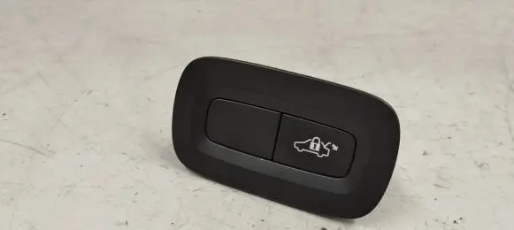 Volvo S60 Tailgate/boot open switch button 31427331