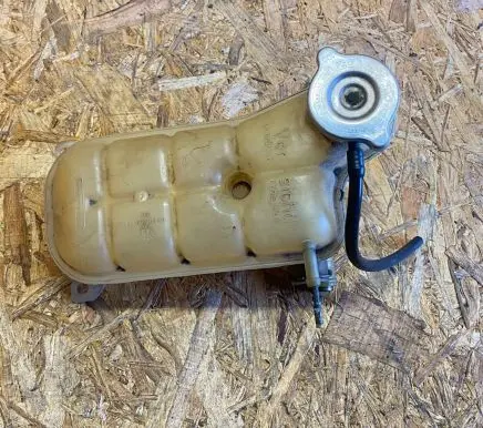 Mercedes-Benz 190 W201 Coolant expansion tank/reservoir 1245000649