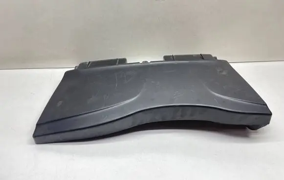 BMW 3 E90 E91 Air intake duct part 7798772