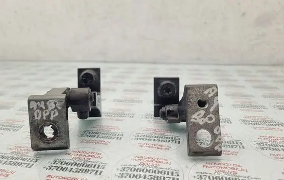 Front door hinge set