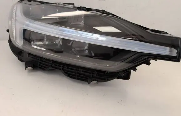 Volvo XC60 Headlight/headlamp 32396576 20011602A 20823200