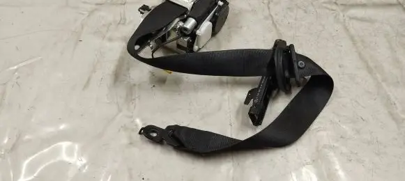 Mercedes-Benz GL X166 Front seatbelt A1668601400