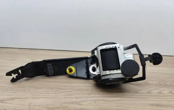 Volvo XC90 Rear seatbelt 31267532 607941900