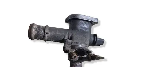 Volkswagen Golf IV Engine coolant pipe/hose 038121133A