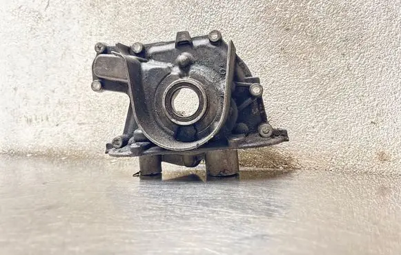 Opel Corsa D Oil pump 55566000 905944