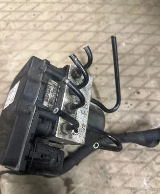 Audi A4 S4 B8 8K ABS Pump 8K0907379AD 8144L0060