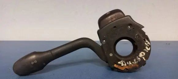Volkswagen PASSAT B4 Indicator stalk SAE0891